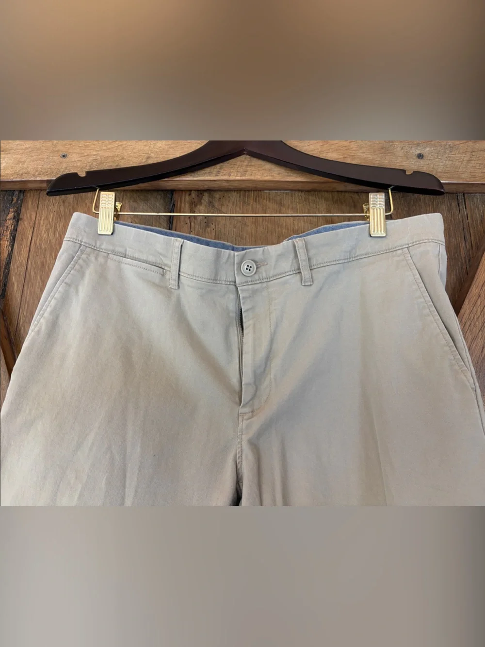 J. Crew Men’s Slim Fit (W33,L32) Chino Pants in Tan
